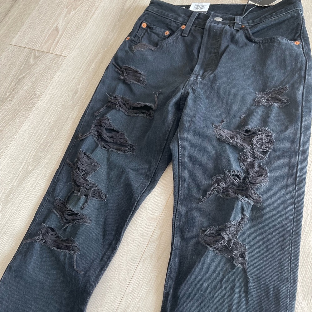 Levi’s 501 Cropped Black Distressed Jeans - Picture 11 of 16